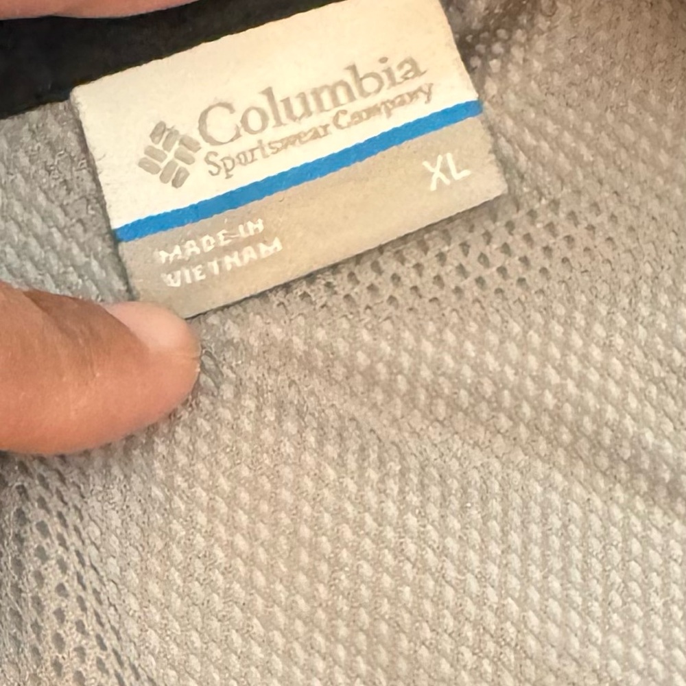 Columbia black windbreaker - Picture 4 of 8